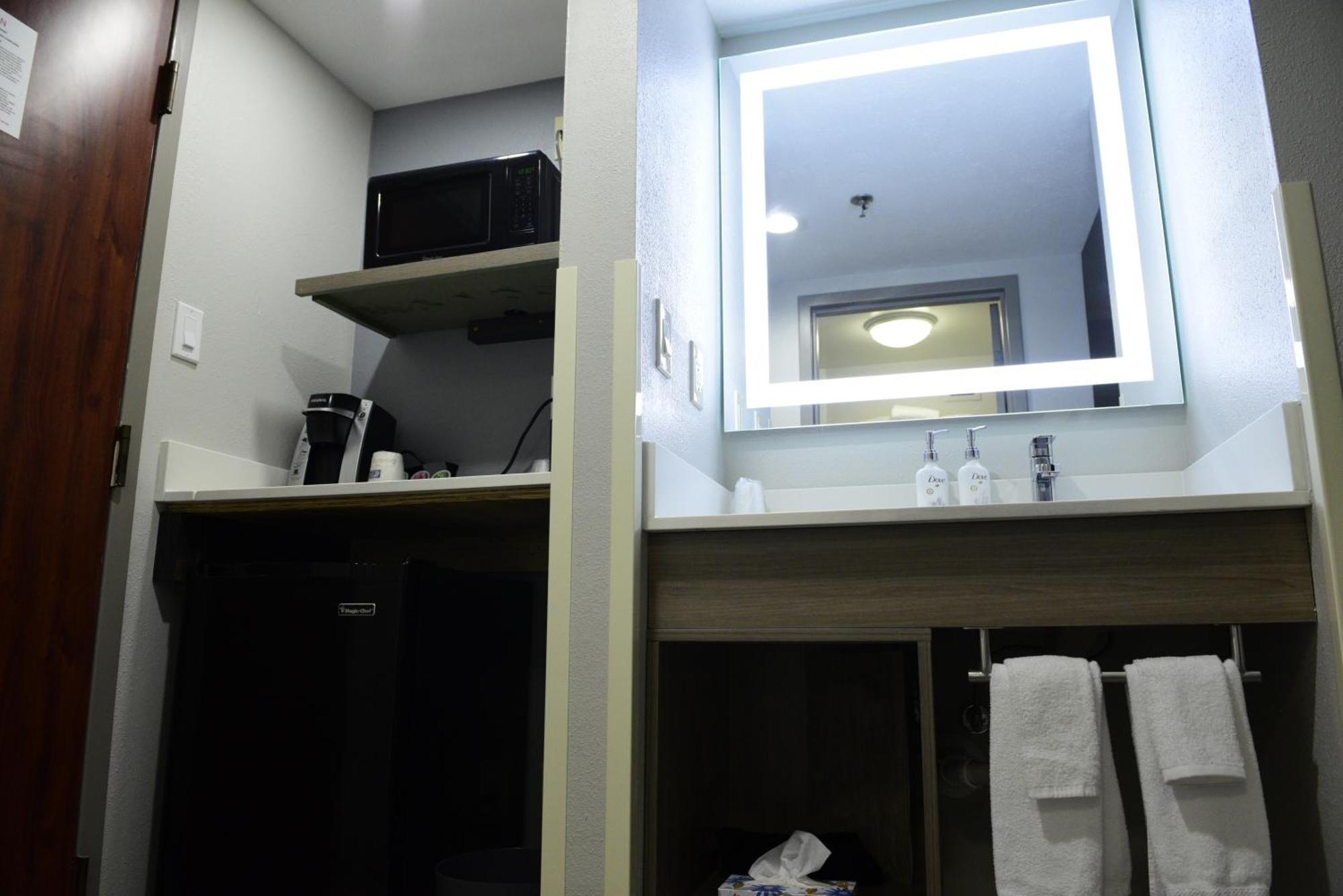 Elm Hotel, Ascend Collection Hotel Keene