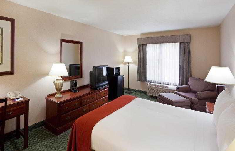 Elm Hotel, Ascend Collection